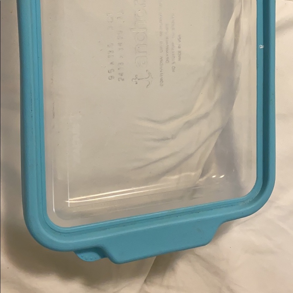 Anchor 3 QT glass baking dish with teal rubber truefit lid